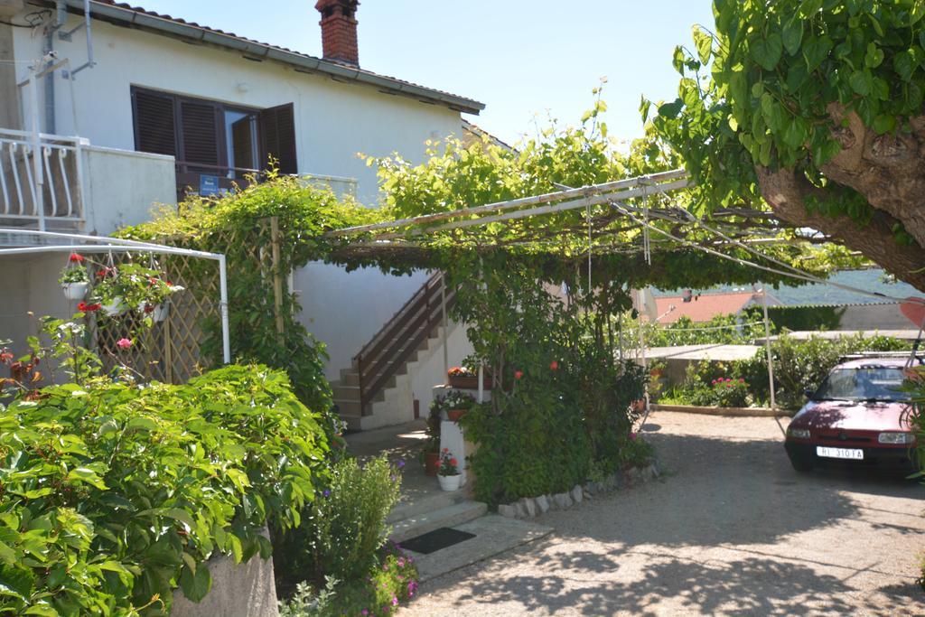 Apartment Slavica Kornić Kültér fotó