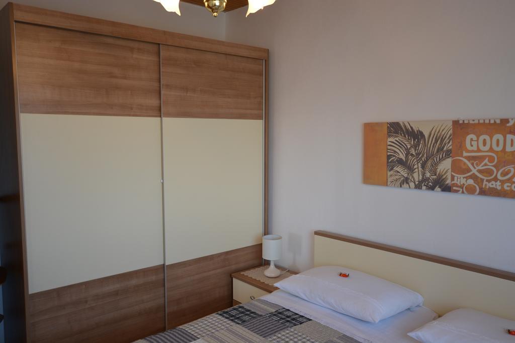 Apartment Slavica Kornić Kültér fotó