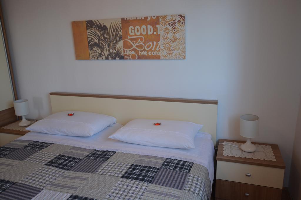 Apartment Slavica Kornić Kültér fotó