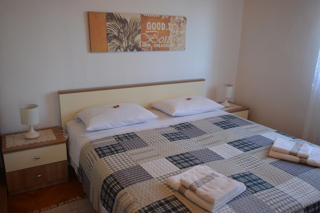Apartment Slavica Kornić Kültér fotó