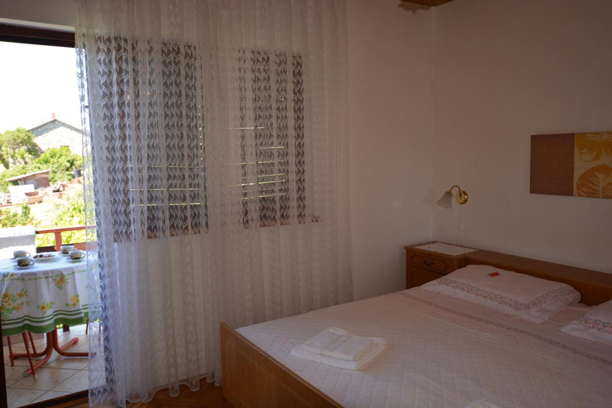 Apartment Slavica Kornić Kültér fotó